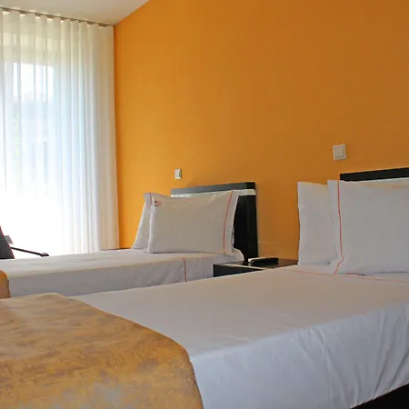 Vivacity - & 3*
