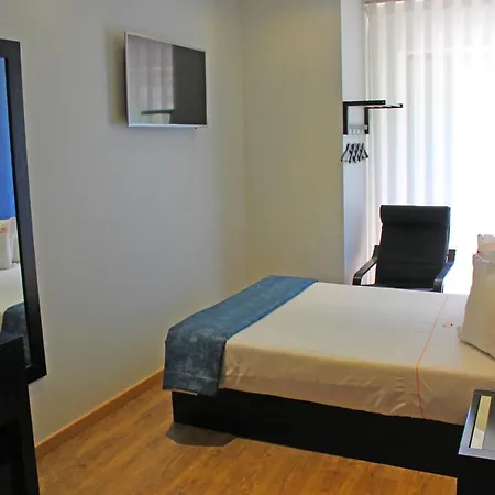 Vivacity - & 4* Oporto