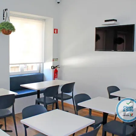 Vivacity - & 4* Oporto