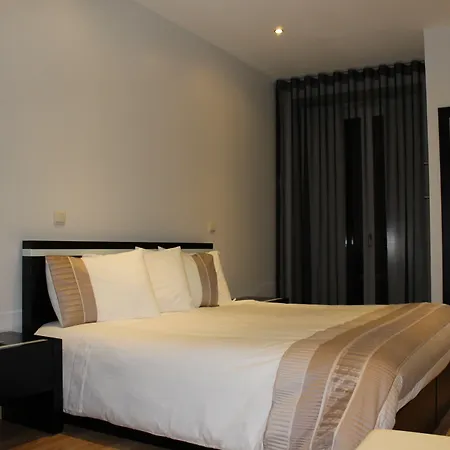 波尔图活力四射客房及公寓酒店 招待所 波尔图