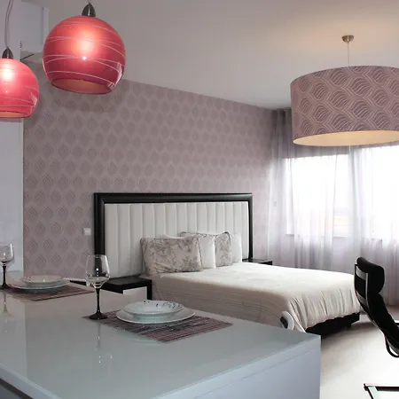 波尔图活力四射客房及公寓酒店 3* 波尔图