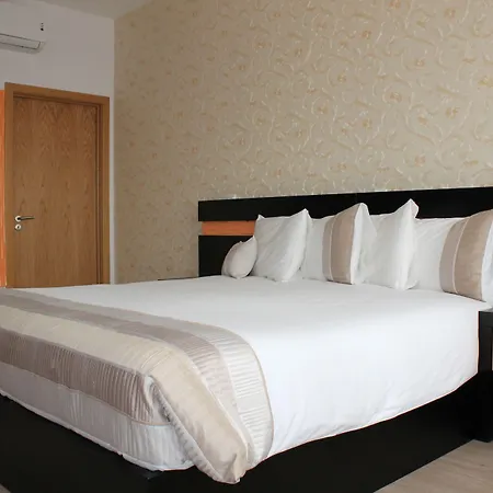 招待所 波尔图活力四射客房及公寓酒店 波尔图