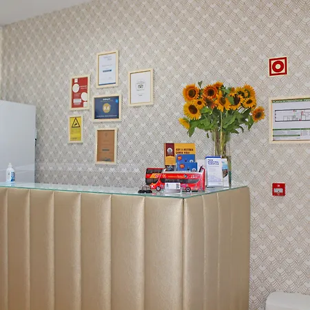 波尔图活力四射客房及公寓酒店 招待所 3*