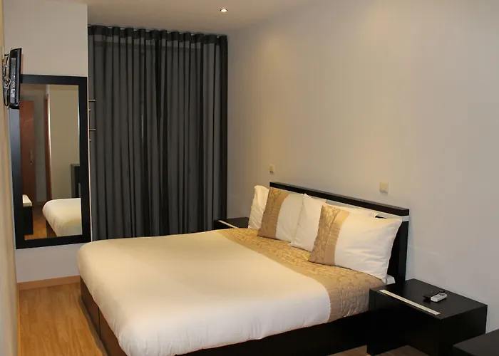 Vivacity - & Πανσιόν Πόρτο